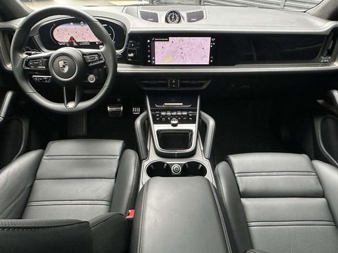 Certified 2025 Porsche Cayenne Turbo image 16