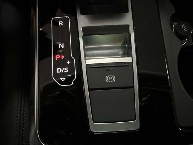 Used 2023 Audi Q7 3.0T Premium w/ Convenience Package AWD/4WD image 28
