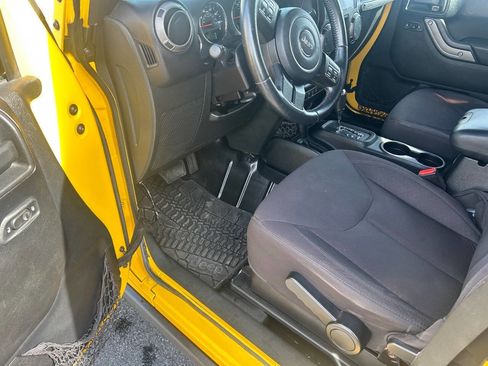 Used 2015 Jeep Wrangler Sport image 17