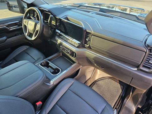 Used 2024 Chevrolet Silverado 3500 LTZ w/ LTZ Plus Package image 11