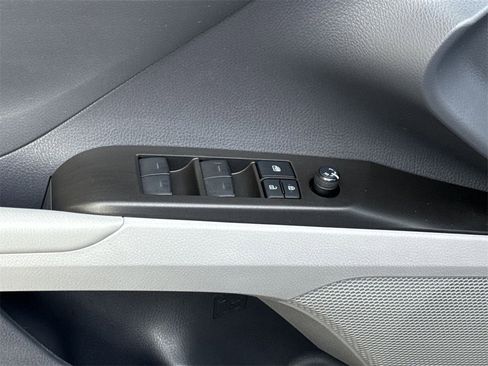 Used 2021 Toyota Camry LE image 15