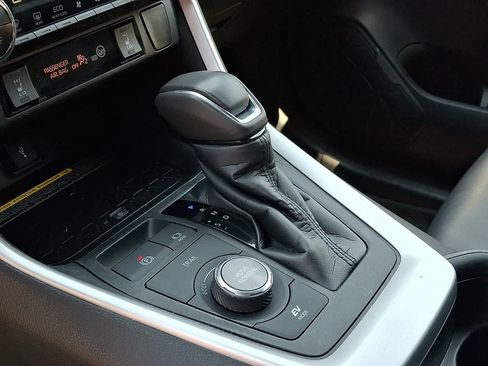 Used 2021 Toyota RAV4 XSE AWD/4WD image 19