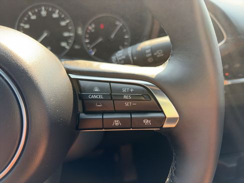 Used 2025 MAZDA MAZDA3 Hatchback w/Premium Plus Pkg AWD/4WD image 24