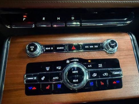 Used 2022 Lincoln Aviator Reserve w/ Equipment Group 201A AWD/4WD image 47