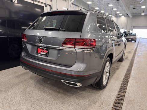 Used 2021 Volkswagen Atlas SE image 3