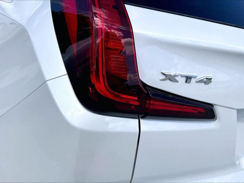 Used 2023 Cadillac XT4 Premium Luxury FWD image 27