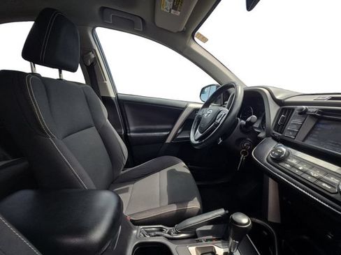 Used 2018 Toyota RAV4 XLE FWD image 15