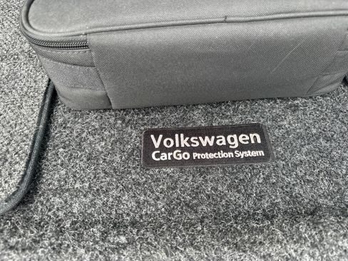 Certified 2022 Volkswagen Atlas Cross Sport SEL R-Line AWD/4WD image 33