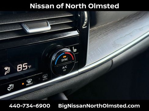 Certified 2022 Nissan Rogue Platinum w/ Head-Up Display Package image 21