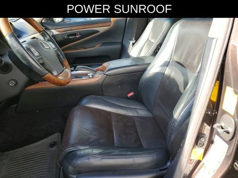 Used 2015 Lexus LS 460 AWD w/ Comfort Package image 13