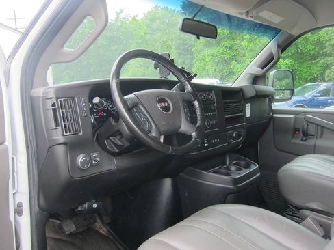 Used 2021 GMC Savana 2500 w/ Driver Convenience Package RWD image 6
