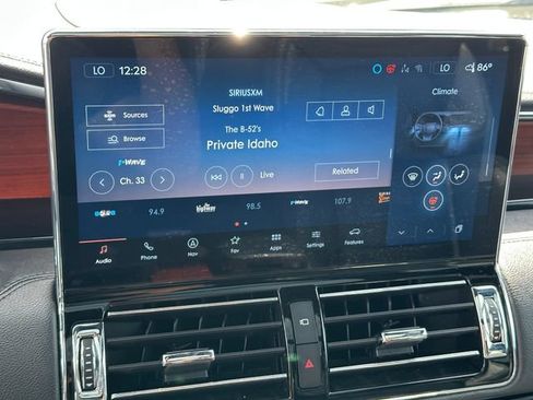 Used 2022 Lincoln Navigator Reserve AWD/4WD image 27