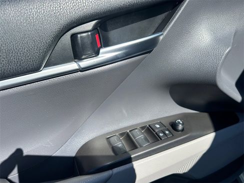 Used 2023 Toyota Camry SE image 26