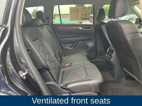 Used 2025 Volkswagen Atlas SE FWD image 16