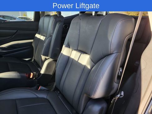 Certified 2025 Subaru Ascent Bronze Edition w/ Popular Package #2 image 18