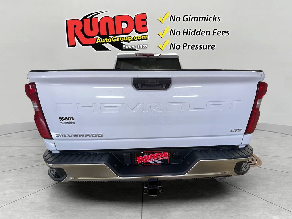 Used 2020 Chevrolet Silverado 2500 LTZ w/ LTZ Convenience Package AWD/4WD image 5