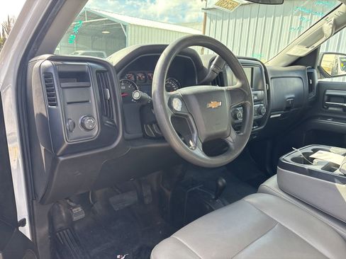 Used 2018 Chevrolet Silverado 1500 W/T w/ Trailering Package image 5