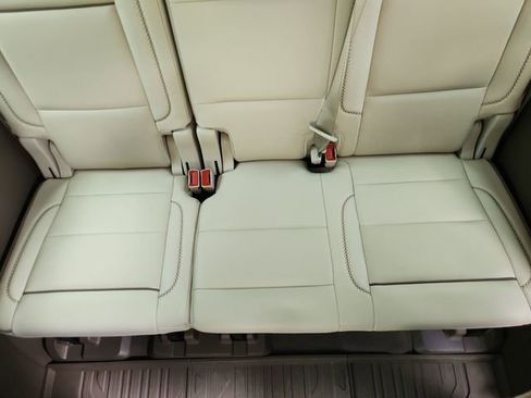 Used 2021 GMC Yukon Denali w/ Denali Premium Package image 36