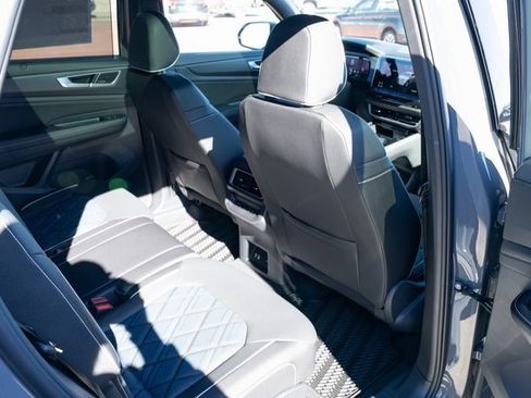 New 2026 Volkswagen Atlas Cross Sport SEL Premium R-Line image 37