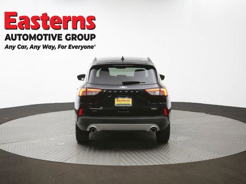 Used 2021 Ford Escape Titanium image 41