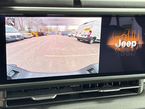 New 2026 Jeep Gladiator Sport AWD/4WD image 16