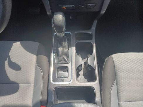 Used 2019 Ford Escape SE FWD image 19
