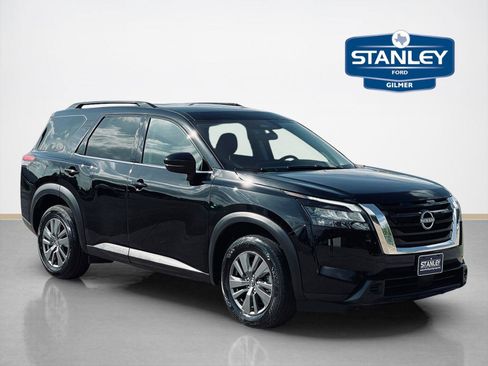 Used 2025 Nissan Pathfinder SV FWD image 1