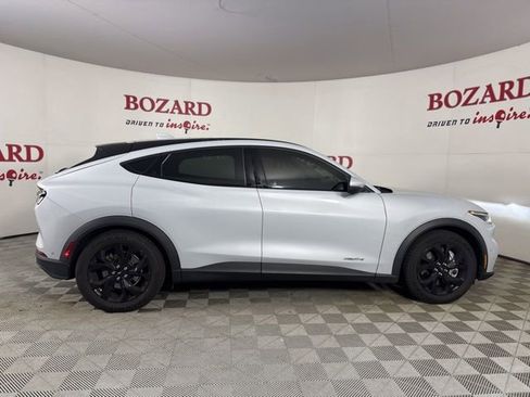 Certified 2022 Ford Mustang Mach-E Select w/ Comfort/Technology Package image 9