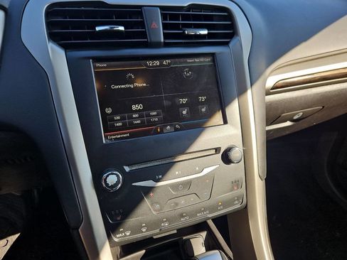 Used 2013 Ford Fusion SE image 17