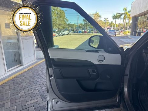 Used 2021 Land Rover Discovery HSE R-Dynamic image 15