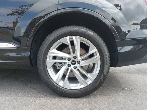 Used 2023 Audi Q7 3.0T Premium Plus w/ Premium Plus Package AWD/4WD image 37