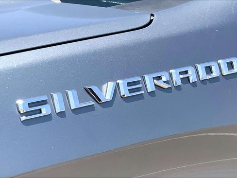 Used 2022 Chevrolet Silverado 1500 LT AWD/4WD image 33