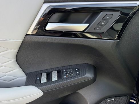 New 2026 Mitsubishi Outlander SEL image 33