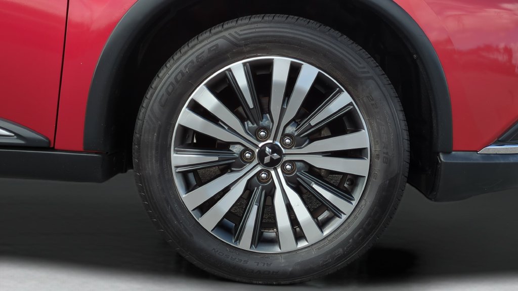Used 2019 Mitsubishi Outlander ES FWD image 24