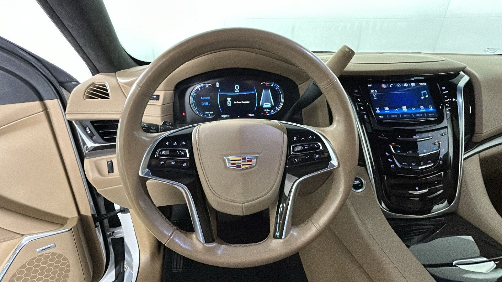 Used 2019 Cadillac Escalade Platinum RWD image 17