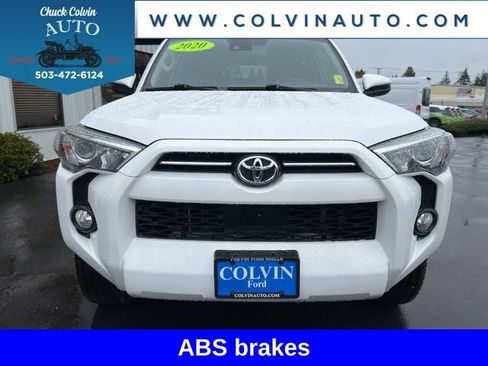 Used 2020 Toyota 4Runner SR5 AWD/4WD image 4