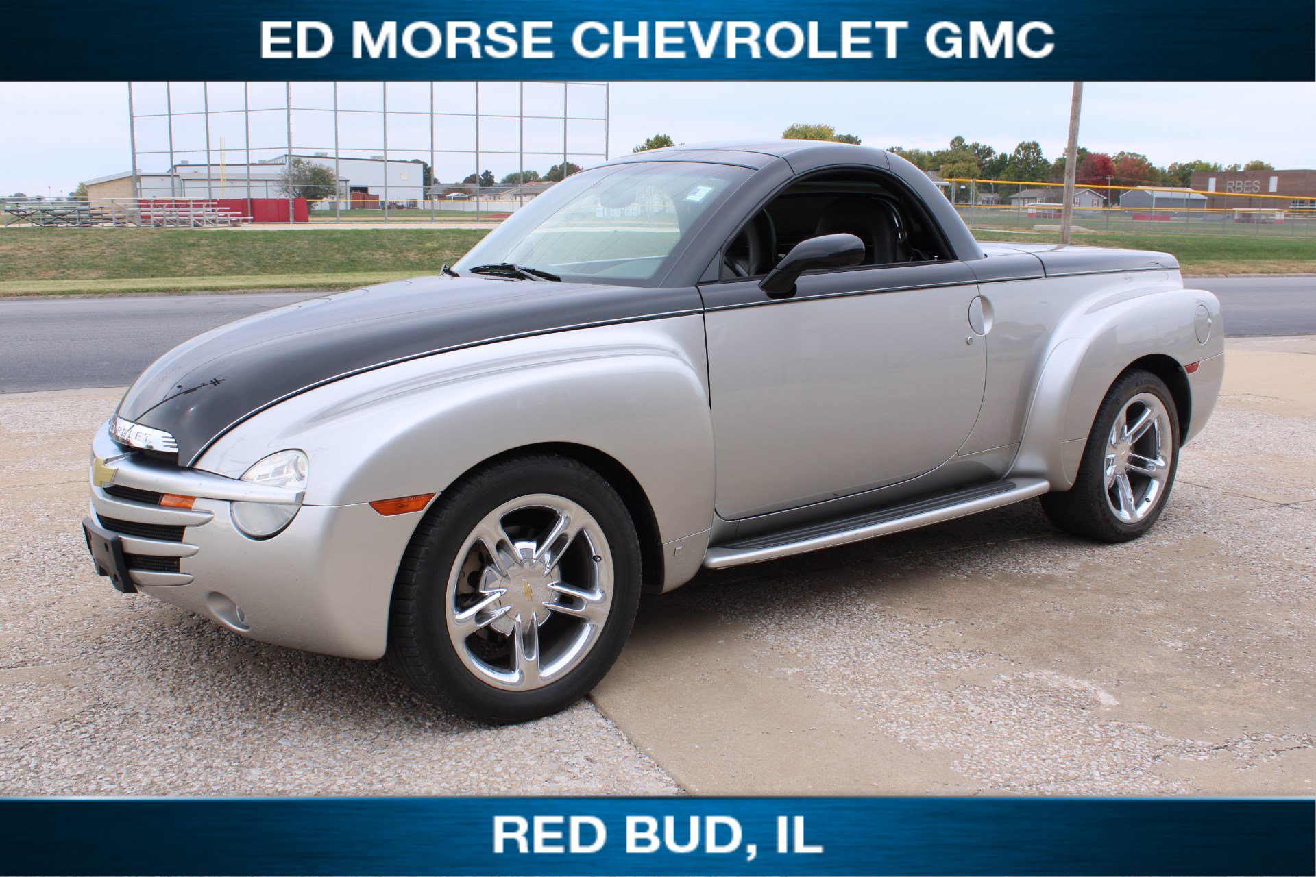 Used 2006 Chevrolet SSR w/ Preferred Equipment Group RWD image 4