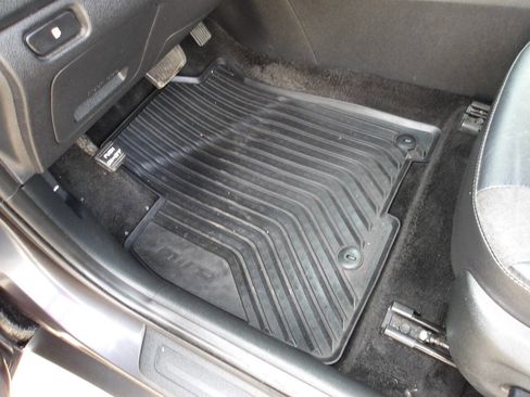 Used 2018 Kia Niro EX w/ EX Touring Graphite Edition FWD image 25