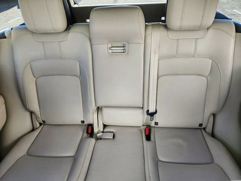 Used 2021 Land Rover Range Rover image 16