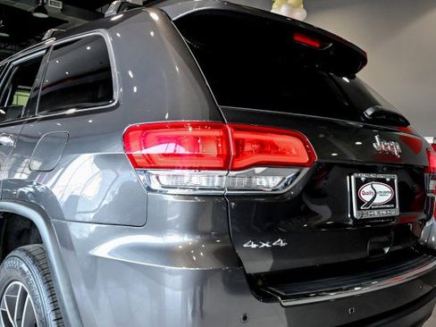 Used 2019 Jeep Grand Cherokee Limited w/ Luxury Group II image 12