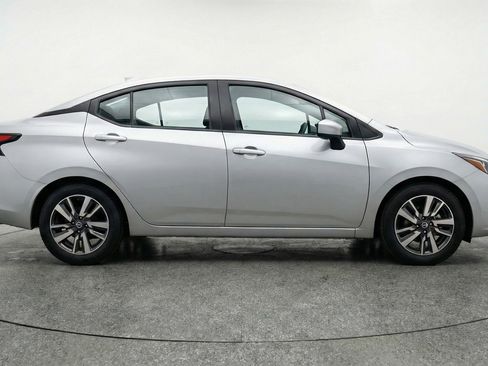 Used 2025 Nissan Versa SV image 11