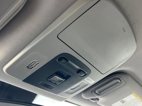 Used 2022 Toyota Camry SE image 24