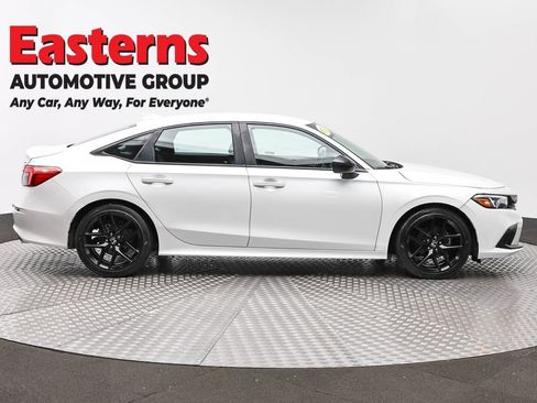 Used 2022 Honda Civic Sport image 4