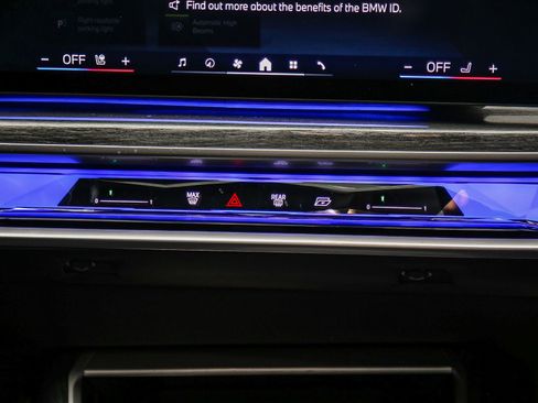 Certified 2023 BMW 740i w/ Parking Assistance Package RWD image 15
