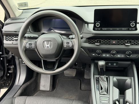 Used 2023 Honda Accord EX image 16