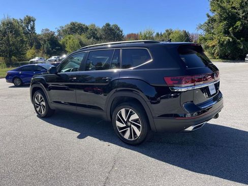 New 2026 Volkswagen Atlas SE FWD image 4