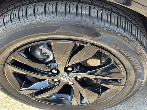 Certified 2024 Buick Encore GX Sport Touring FWD image 13