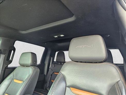 Used 2021 GMC Sierra 1500 AT4 w/ AT4 Premium Package AWD/4WD image 10