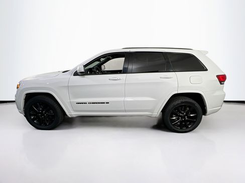Used 2022 Jeep Grand Cherokee Laredo X image 8