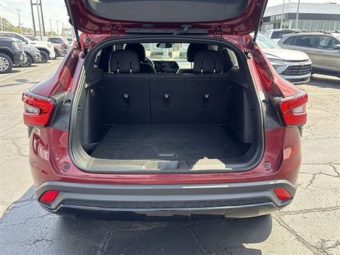 Certified 2024 Chevrolet Trax RS w/ Driver Confidence Package FWD image 23